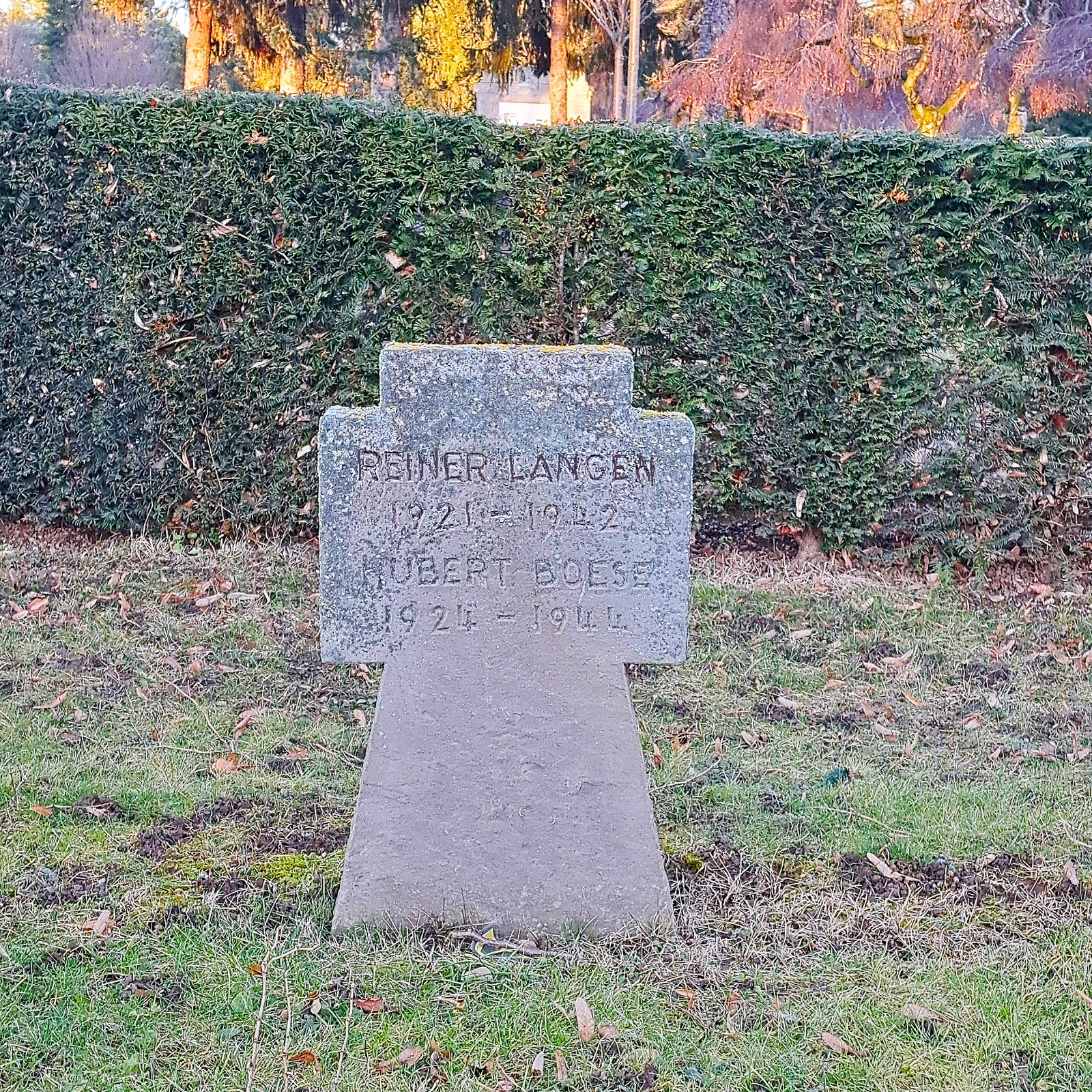 Grabstein_Reiner Langen-2